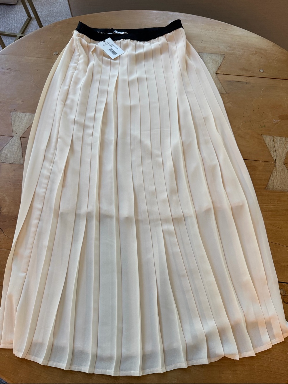 NEW Gat Rimon Pleated nude Midi Skirt with Black Waistband